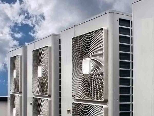 Costo-installazione-impianto-di-condizionamento-aziende Costo-installazione-impianto-di-condizionamento-aziende